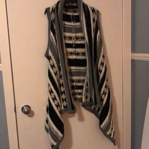 A.n.a. Sleeveless Open Front Cardigan. 2X